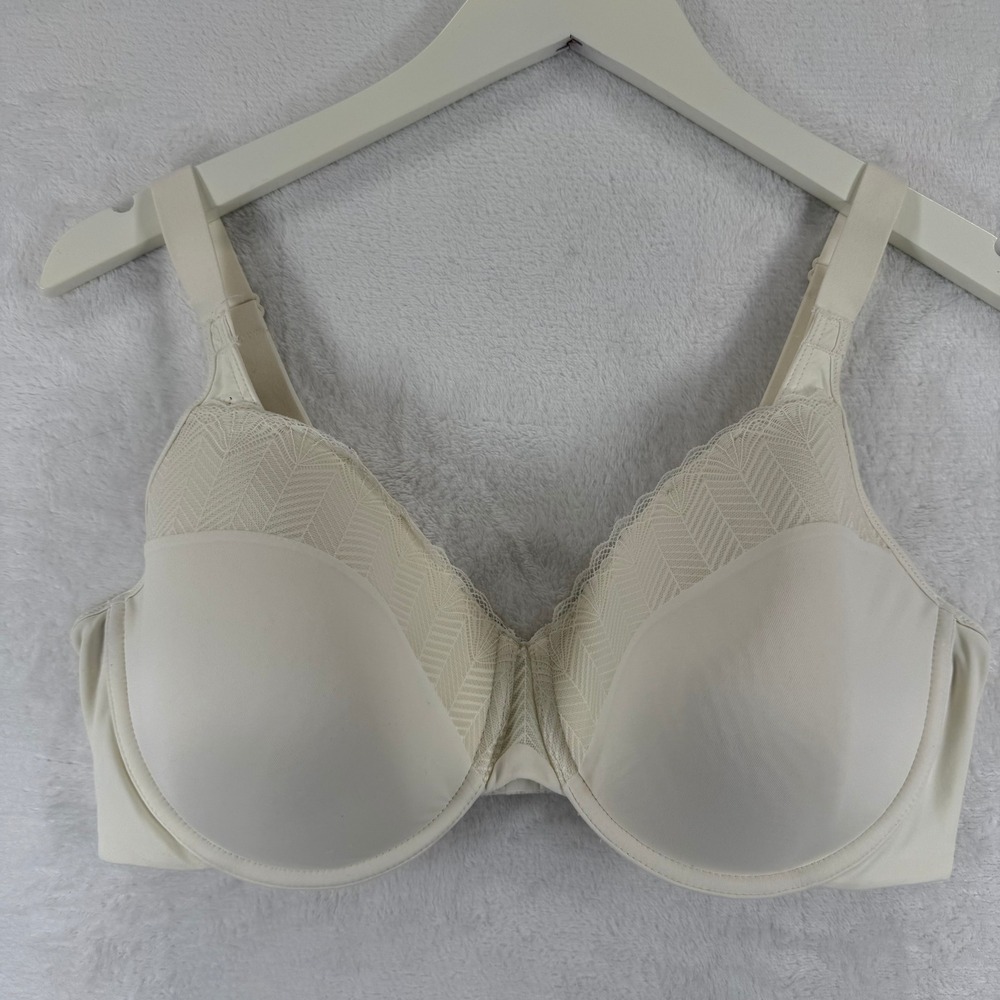 Bali 38D Comfort Revolution Underwire Bra Beige Lace Trim Smooth Cups